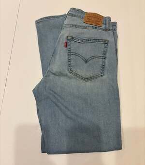 Levi's 721 High Rise Skinny Jeans- SIZE: 29